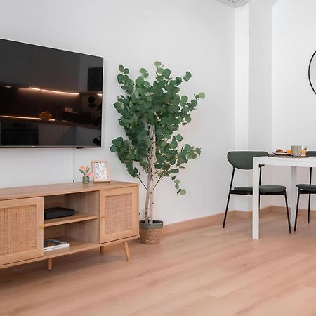 Cozy Appartement Plein Centre, Proche Gare/Plage Мантон Екстер'єр фото