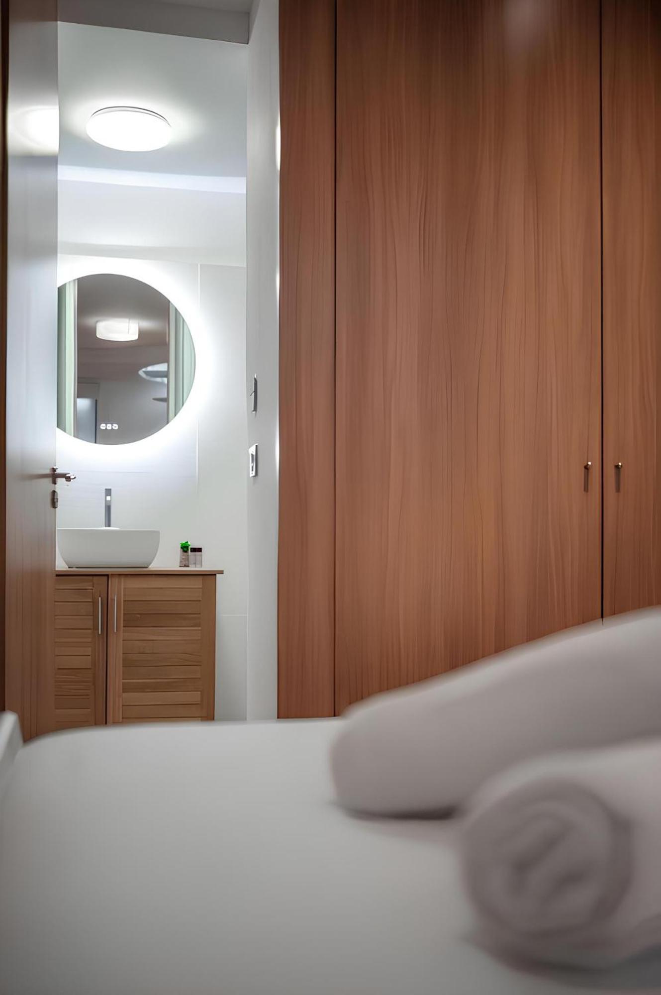 Cozy Appartement Plein Centre, Proche Gare/Plage Мантон Екстер'єр фото